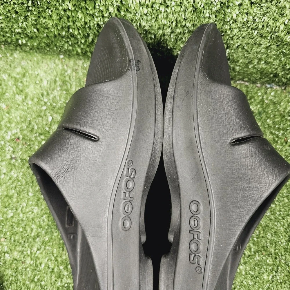 Oofos OOahh Slide Black Recovery Athletic Comfort Sandals Mens Size US 9